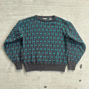 VISAGE Black and Teal